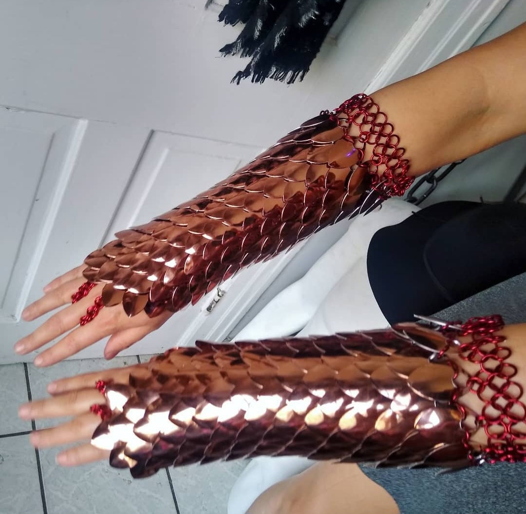 Scalmail Bracers